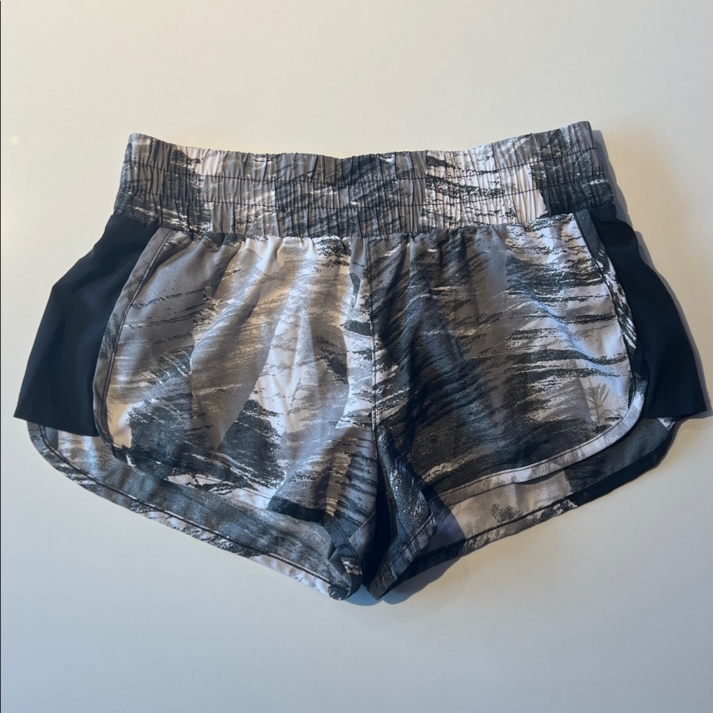 Forever 21 Women's Black and Gray lined Athletic Shorts